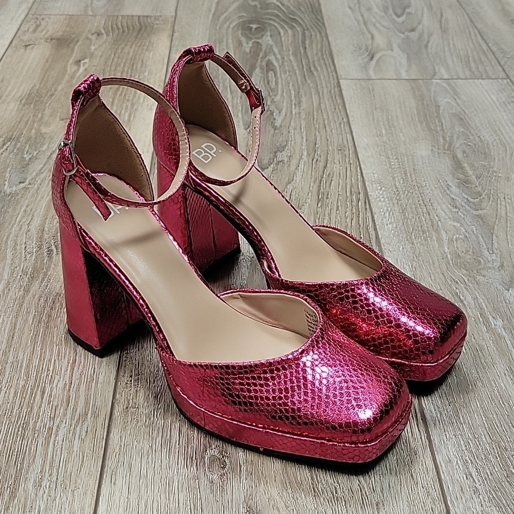 BP. Nordstrom Size 6 Pink Metallic Fynn Ankle Strap Platform Pump NWOT